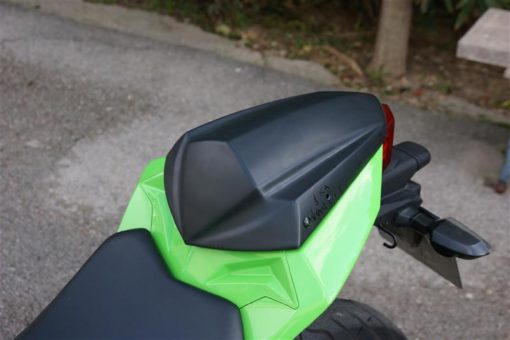 Capot de selle passager pour Kawasaki Ninja 300 (2013 - Present) (Gloss Black, prêt à poser) de qualité et au meilleur prix